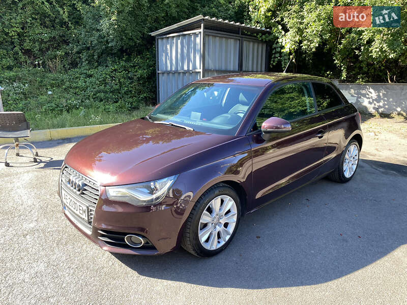 Хэтчбек Audi A1 2011 в Ужгороде