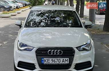 Хэтчбек Audi A1 2013 в 