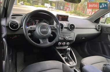 Хэтчбек Audi A1 2013 в 