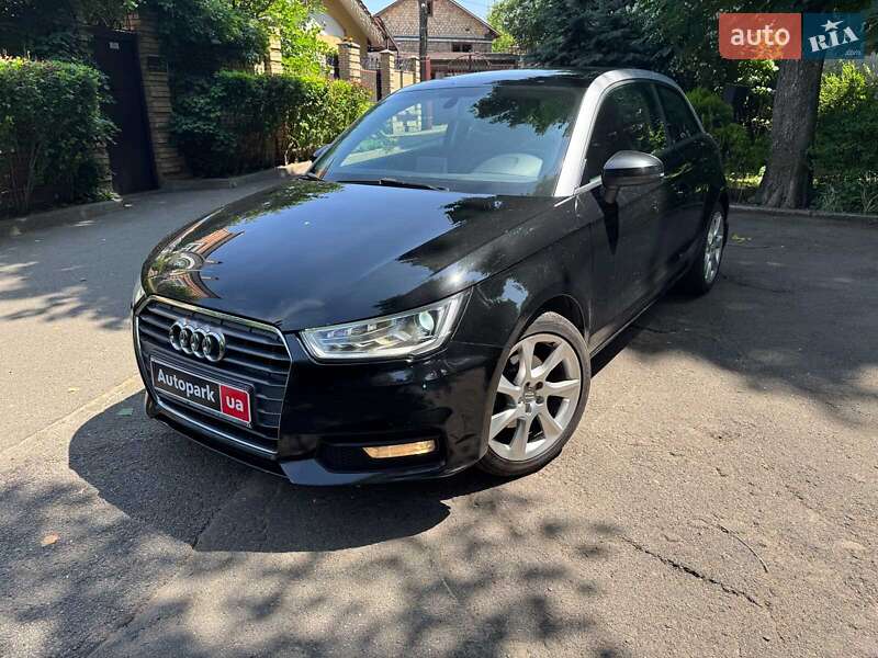 Хэтчбек Audi A1 2015 в 