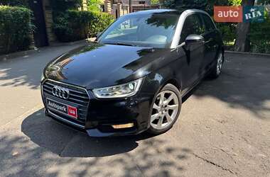 Хэтчбек Audi A1 2015 в 