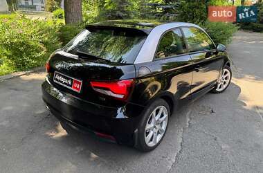 Хэтчбек Audi A1 2015 в 