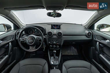 Хэтчбек Audi A1 2013 в 