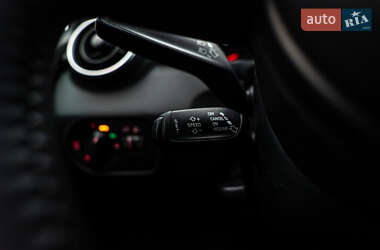 Хэтчбек Audi A1 2013 в 