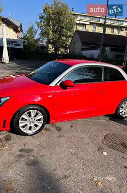 Хэтчбек Audi A1 2011 в 
