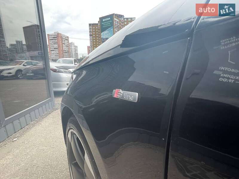Хэтчбек Audi A1 2011 в Киеве