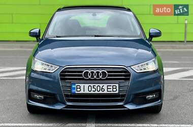 Хэтчбек Audi A1 2015 в 