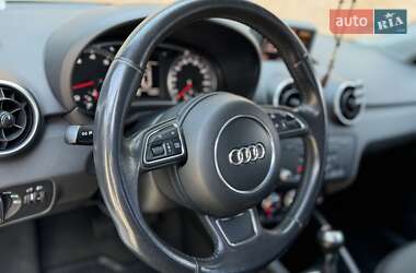 Хэтчбек Audi A1 2012 в 