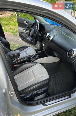 Хэтчбек Audi A1 2013 в 