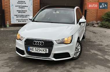 Хэтчбек Audi A1 2012 в 