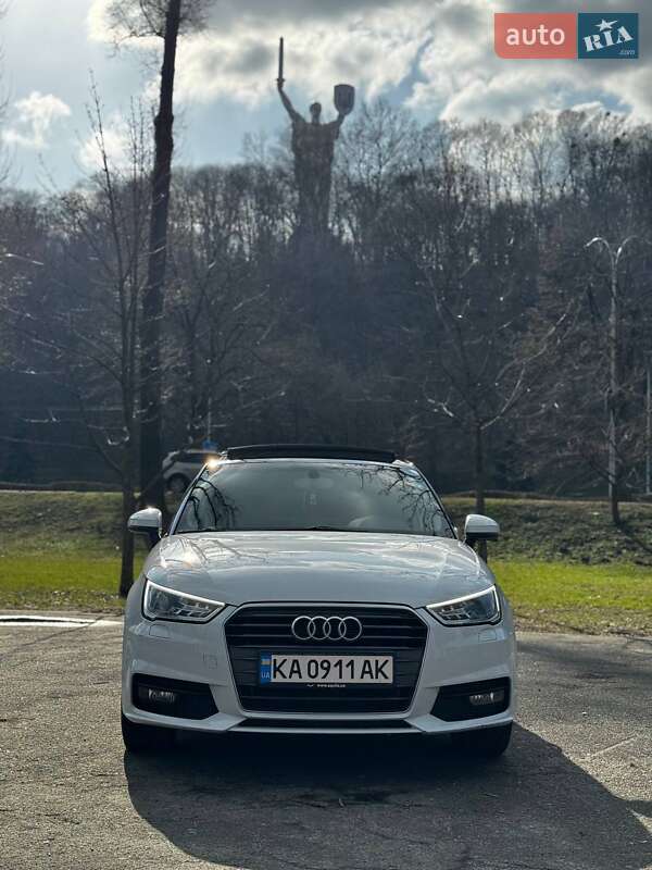 Хэтчбек Audi A1 2015 в Киеве