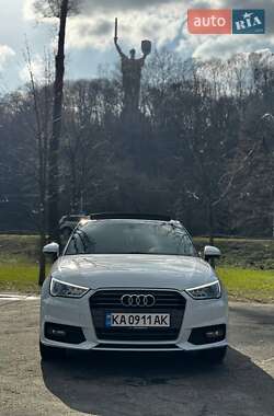 Хэтчбек Audi A1 2015 в 