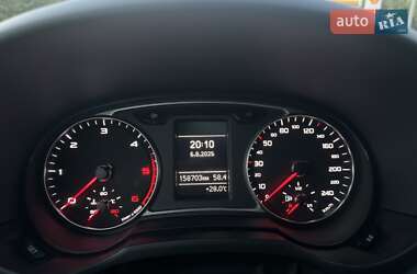 Хэтчбек Audi A1 2012 в 