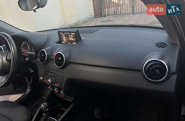 Хэтчбек Audi A1 2013 в 