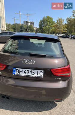 Хэтчбек Audi A1 2013 в 