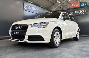 Хэтчбек Audi A1 2013 в 