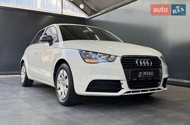 Хэтчбек Audi A1 2013 в 