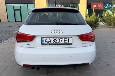 Хэтчбек Audi A1 2013 в 