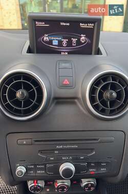 Хэтчбек Audi A1 2013 в 