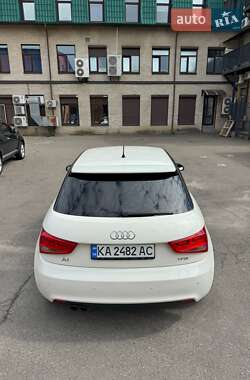 Хэтчбек Audi A1 2012 в 