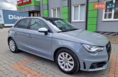 Хетчбек Audi A1 2012 в 