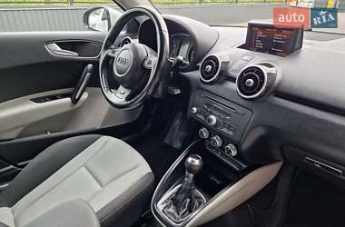 Хетчбек Audi A1 2012 в 