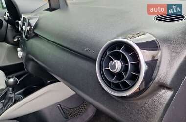 Хетчбек Audi A1 2012 в 