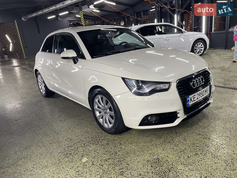 Хэтчбек Audi A1 2011 в Кривом Роге