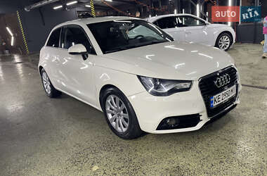 Хетчбек Audi A1 2011 в 