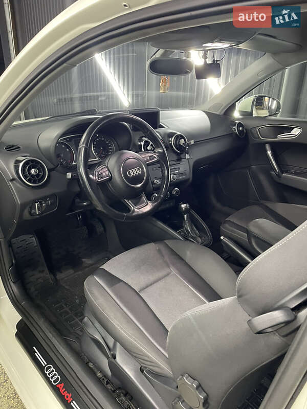 Хэтчбек Audi A1 2011 в Кривом Роге