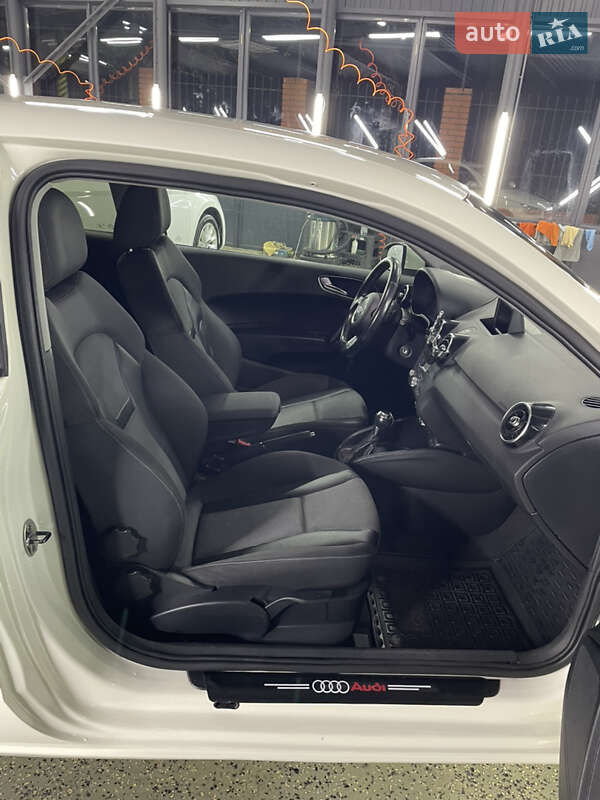 Хэтчбек Audi A1 2011 в Кривом Роге