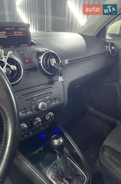 Хетчбек Audi A1 2011 в 