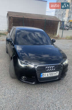 Хетчбек Audi A1 2012 в 