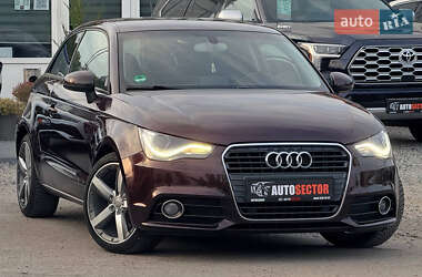 Хэтчбек Audi A1 2011 в 