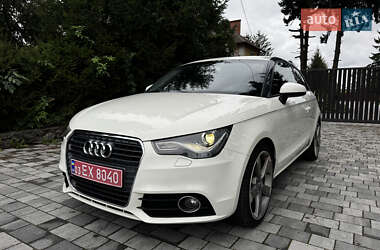 Хэтчбек Audi A1 2011 в 