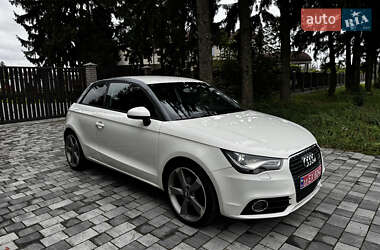Хэтчбек Audi A1 2011 в 