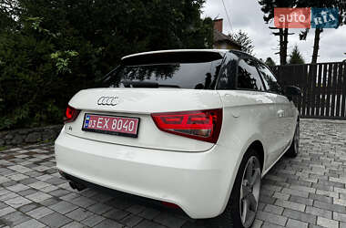 Хэтчбек Audi A1 2011 в 