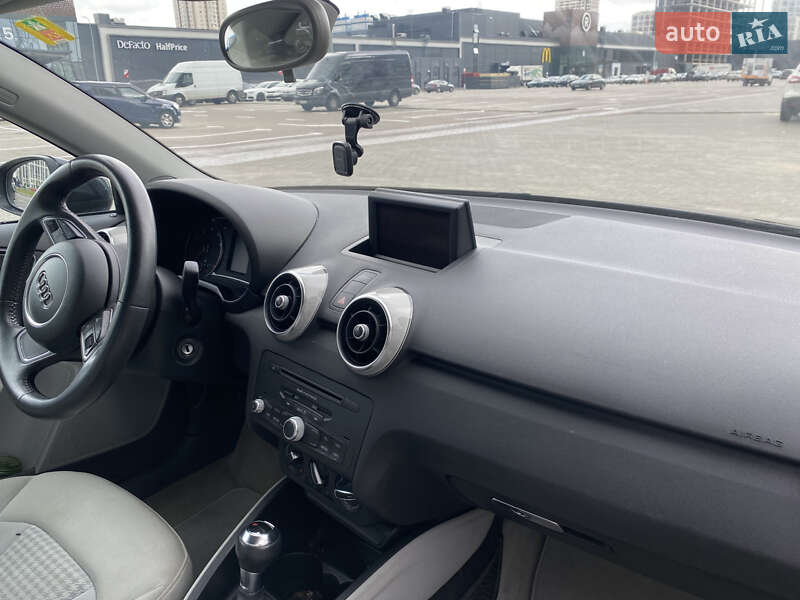 Хэтчбек Audi A1 2010 в Киеве