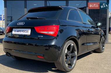 Хетчбек Audi A1 2011 в 