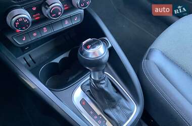 Хетчбек Audi A1 2011 в 