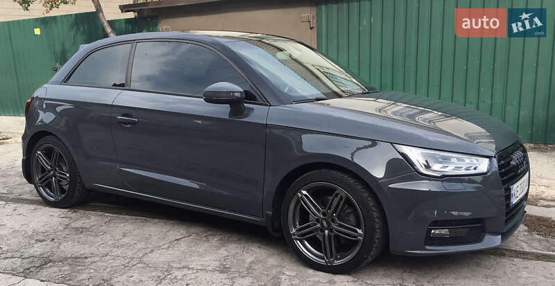 Хэтчбек Audi A1 2015 в Каменском