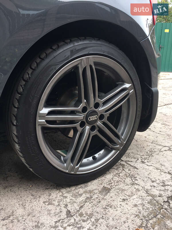 Хэтчбек Audi A1 2015 в Каменском