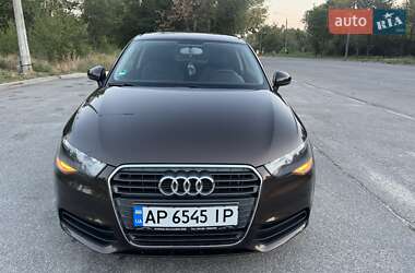 Хетчбек Audi A1 2012 в 