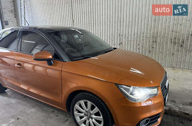 Хетчбек Audi A1 2012 в 