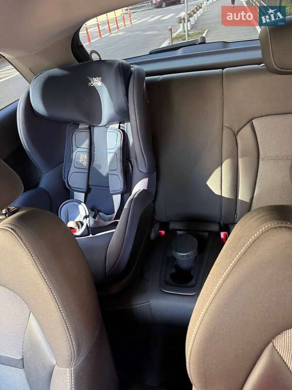 Хэтчбек Audi A1 2015 в Киеве фото 15 Хэтчбек Audi A1 2015 в Киеве