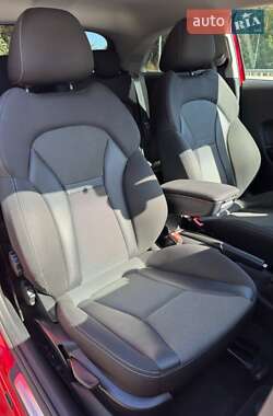 Хетчбек Audi A1 2015 в 