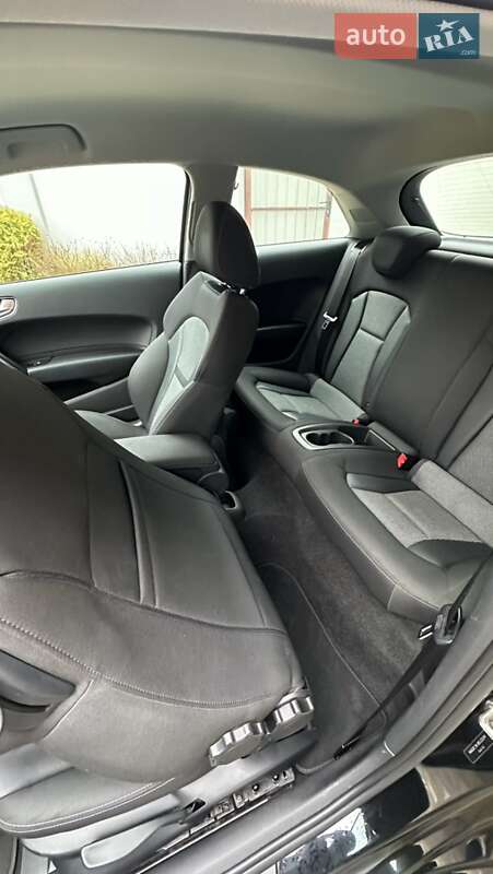 Хэтчбек Audi A1 2015 в Львове