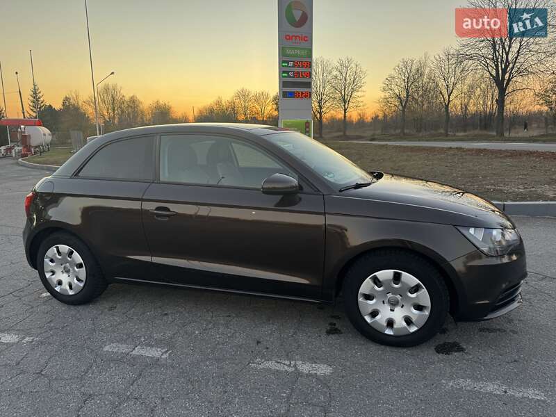 Хэтчбек Audi A1 2012 в Запорожье