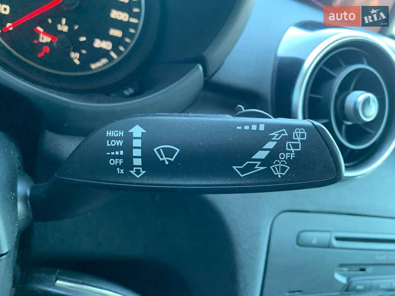 Хэтчбек Audi A1 2011 в Киеве