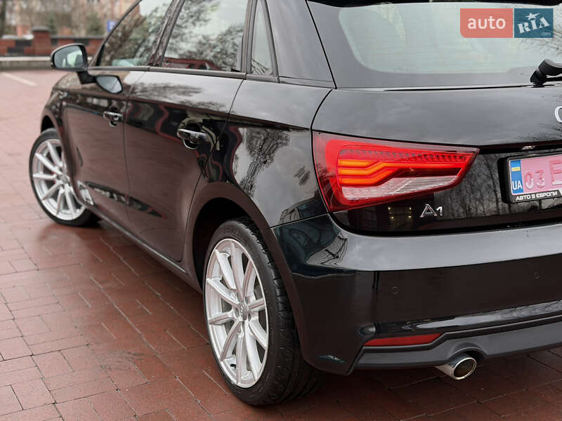 Хэтчбек Audi A1 2015 в Ровно